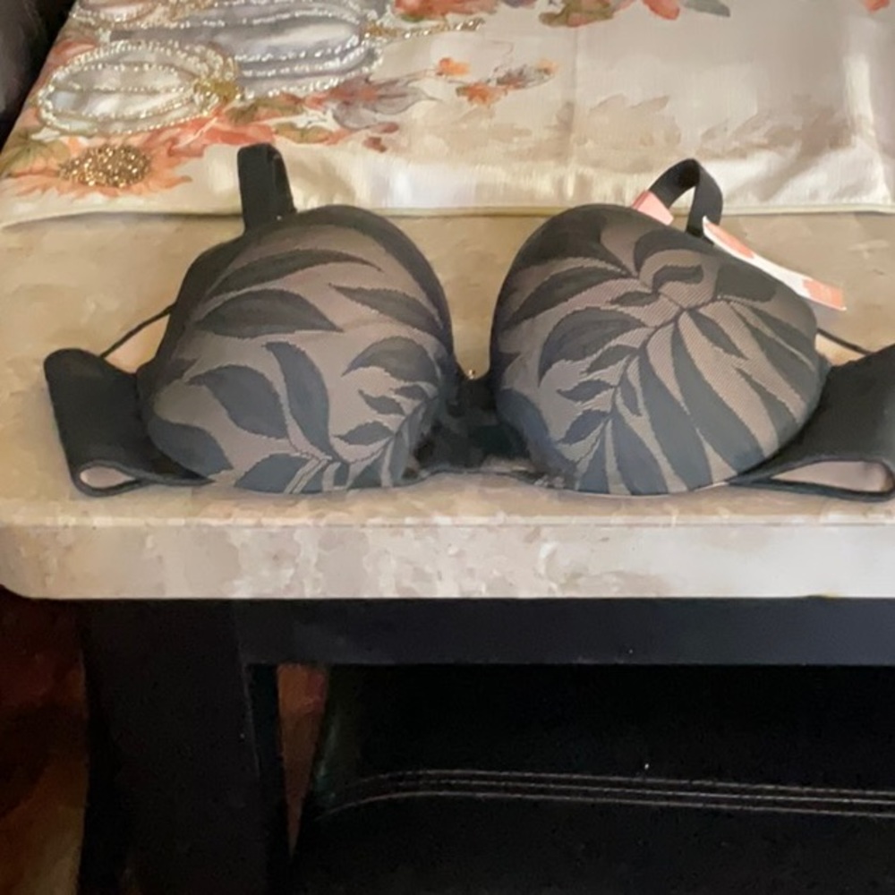CACIQUE Balconette Bra Size 40D